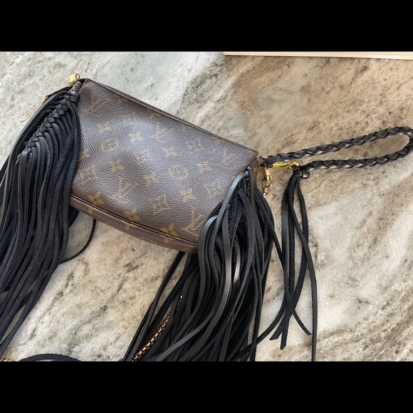 Louis Vuitton fringed pochette crossbody/clutch - Picture 2 of 9